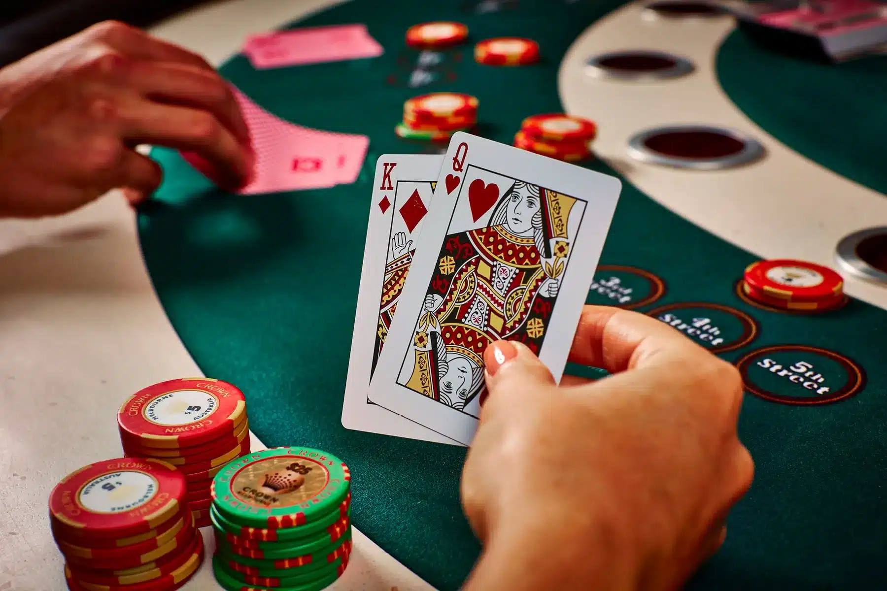 Play Baccarat 3